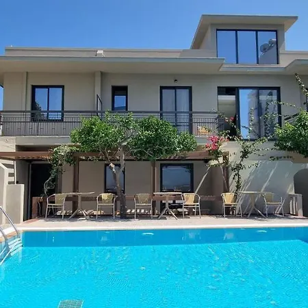 Ξενοδοχείο με διαμερίσματα Mariette Rhodes Urban (adults Only) 3*