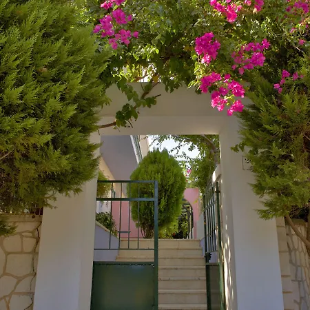 Mariette Rhodes Urban Aparthotel