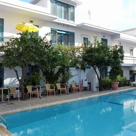 Mariette Rhodes Urban